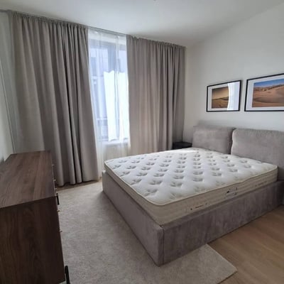 Rental of a bright 3-room apartment, 88 m², Belgrade, Serbia